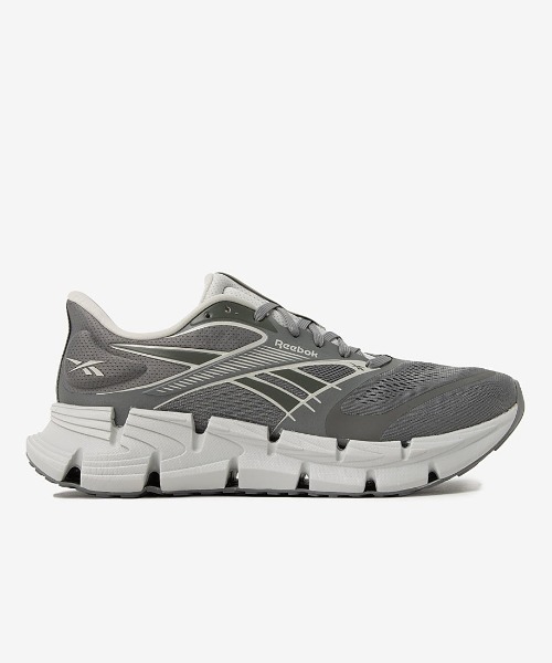 Reebok(リーボック)の「フロートジグ 2 / FLOATZIG 2(スニーカー・メンズ・ブラック×ホワイト/ホワイト/アイボリー/ブラック/ブルー/ホワイト系その他/グレー/グレー系その他/ブラック系その他/ホワイト系その他2・25.0cm/25.5cm/26.0cm/26.5cm/27.0cm/27.5cm/28.0cm/28.5cm/29.0cm/30.0cm/31cm)」の9枚目の写真