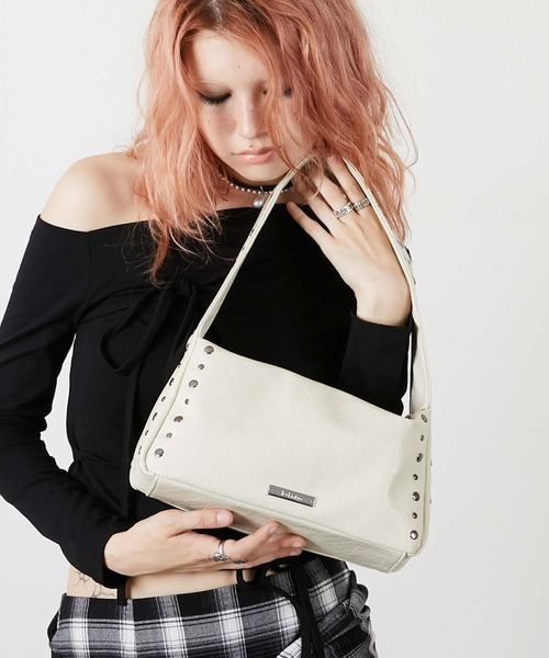 led.tokyo(レッドトウキョウ)の「【led.tokyo】2WAY STUDS BAG/2WAYスタッズバッグ(ショルダーバッグ・レディース・ホワイト/ブラック・FREE)」の2枚目の写真