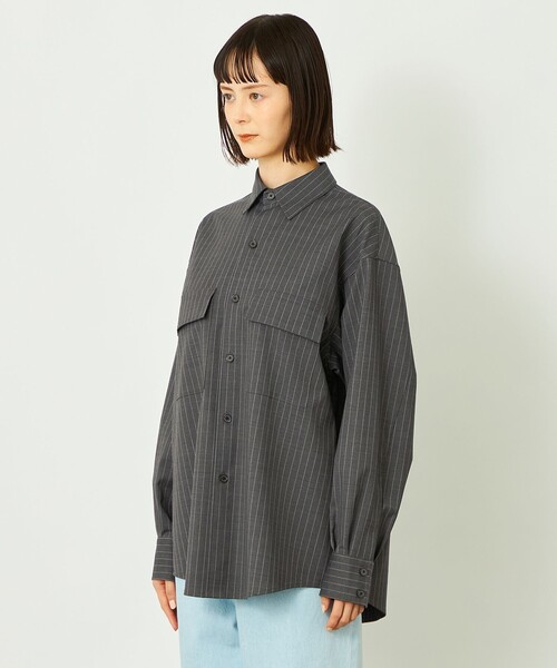MACKINTOSH PHILOSOPHY（ﾏｯｷﾝﾄｯｼｭ ﾌｨﾛｿﾌｨｰ）の「GREY LABAL ウールストライプオフィサーシャツ（シャツ/ブラウス・レディース・チャコールグレー/ネイビー・2/6）」の9枚目の写真