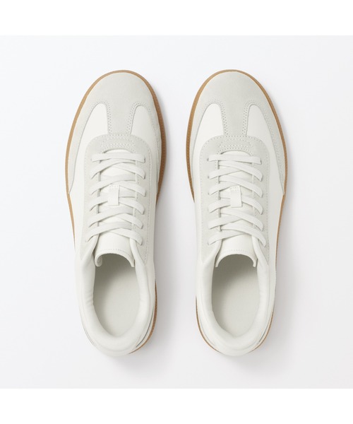 無印良品（ムジルシリョウヒン）の「紳士　柔らかい中敷を使用した　コンビネーションスニーカー（スニーカー・メンズ・ブラック/オフホワイト・25.5cm/26.0cm/26.5cm/27.0cm/27.5cm）」の5枚目の写真