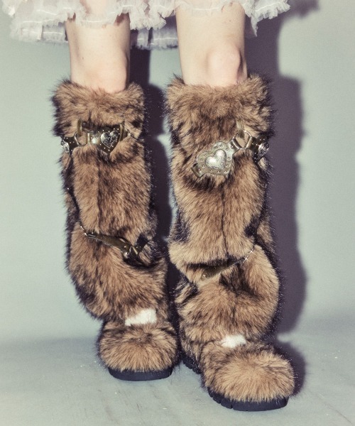 Candy Stripper（キャンディストリッパー）の「3WAY BELT FUR ブーツ