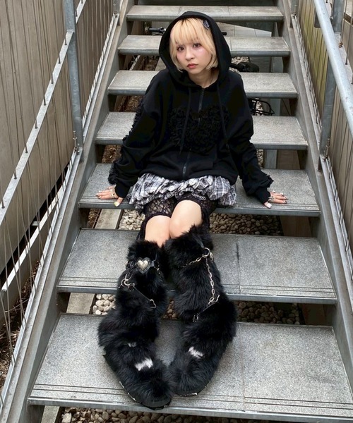 Candy Stripper(キャンディストリッパー)の「3WAY BELT FUR ブーツ(ブーツ・レディース・ブラック/ブラウン・L/M/S)」の19枚目の写真