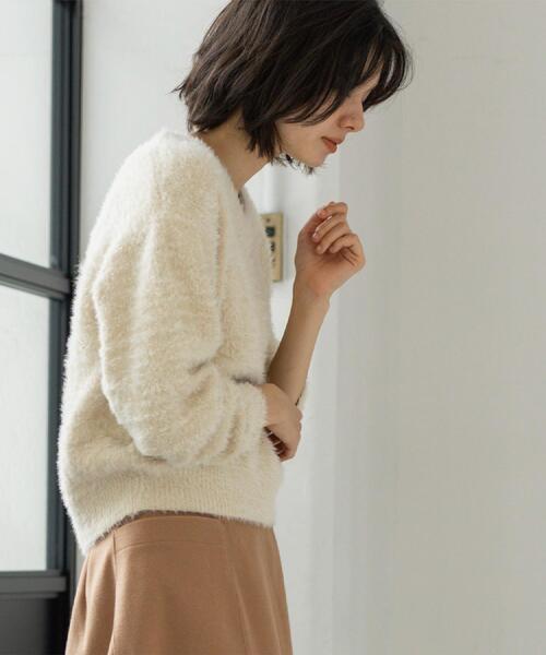 OPAQUE.CLIP（オペークドットクリップ）の「スパンコールフェザーVネックニット【洗濯機OK】（ニット/セーター・レディース・ベージュ系9/ライトグレー系5/オレンジ系その他5/ネイビー系5/ブルーグリーン・36/38/40/42）」の17枚目の写真