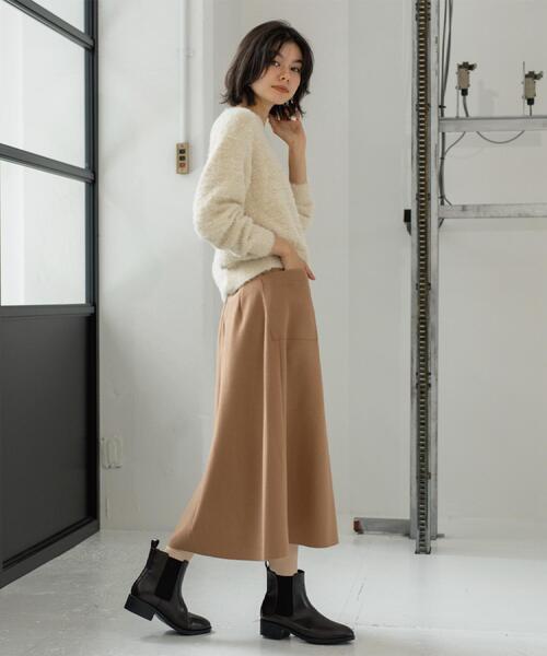 OPAQUE.CLIP（オペークドットクリップ）の「スパンコールフェザーVネックニット【洗濯機OK】（ニット/セーター・レディース・ベージュ系9/ライトグレー系5/オレンジ系その他5/ネイビー系5/ブルーグリーン・36/38/40/42）」の20枚目の写真