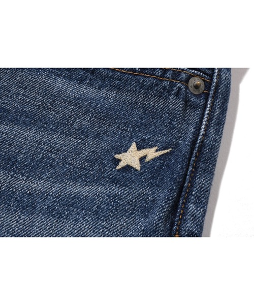 A BATHING APE(アベイシングエイプ)の「1999 TYPE-02 DAMAGED DENIM PANTS(デニムパンツ・メンズ・ライトインディゴブルー・LARGE/XX-LARGE/X-LARGE/MEDIUM/SMALL)」の3枚目の写真