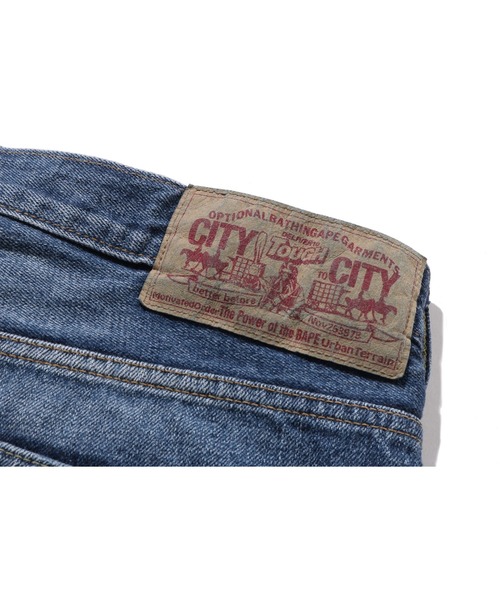 A BATHING APE(アベイシングエイプ)の「1999 TYPE-02 DAMAGED DENIM PANTS(デニムパンツ・メンズ・ライトインディゴブルー・LARGE/XX-LARGE/X-LARGE/MEDIUM/SMALL)」の6枚目の写真