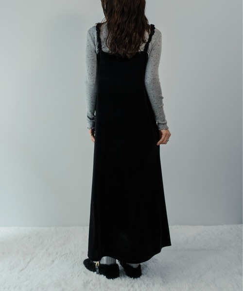 セール】【on:nue】ギャザーストラップベロアキャミワンピース /2025