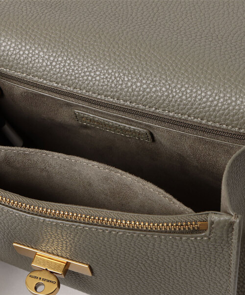 CHARLES &amp; KEITHChance チャンス レザー ターンロッククロ CHARLES & KEITH｜Chance チャンス レザー ターンロッククロスボディ
