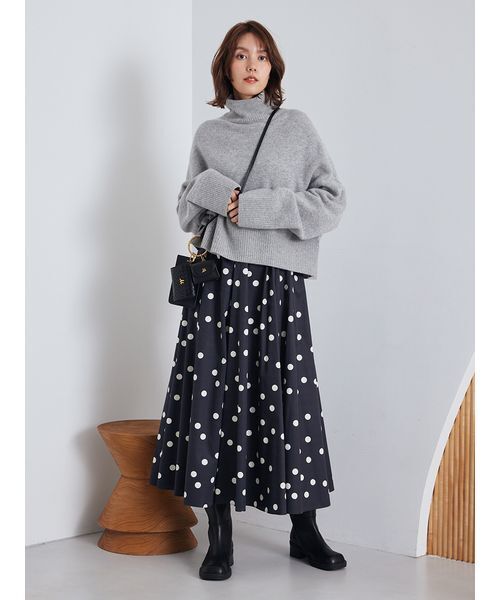 Mila Owen（ミラオーウェン）の「ウエストゴムギャザーマキシスカート（スカート・レディース・ホワイト/キャメル/ドット/ターコイズブルー・0/1/00）」の17枚目の写真