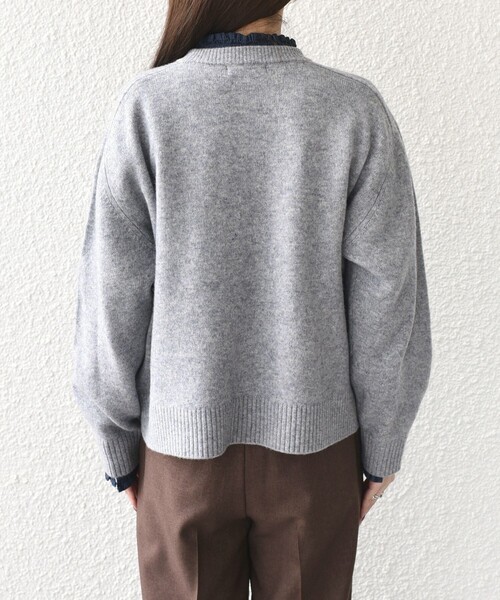 SHIPS Colors(シップス カラーズ)の「SHIPS Colors:〈手洗い可能〉CASHMILE(R) サドルショルダー ニット(ニット/セーター・レディース・オフホワイト/クリーム/ピンク/グリーン/ライトグレー・ONE SIZE)」の20枚目の写真