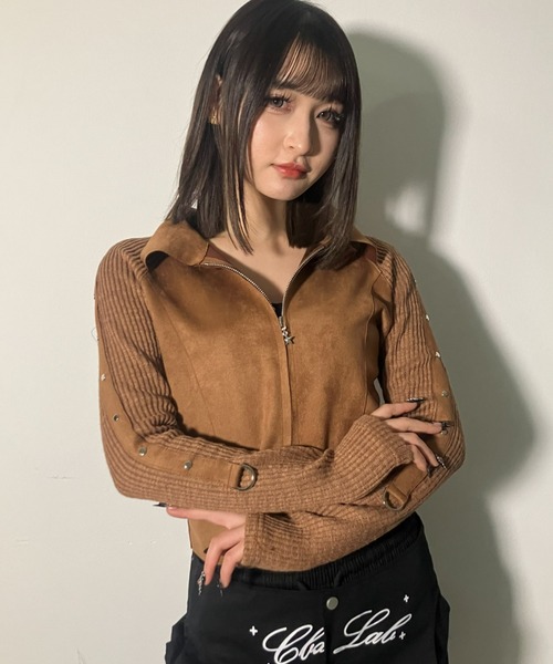 .KOM（ドットコム）の「A'GEM/9 × .kom 『.kom/ドットケーオーエム』Suede × Rib Contrast Zip-Up Top /スエード×リブ切り替えジップトップ（ニット/セーター・レディース・ブラウン/ブラック・FREE）」の10枚目の写真