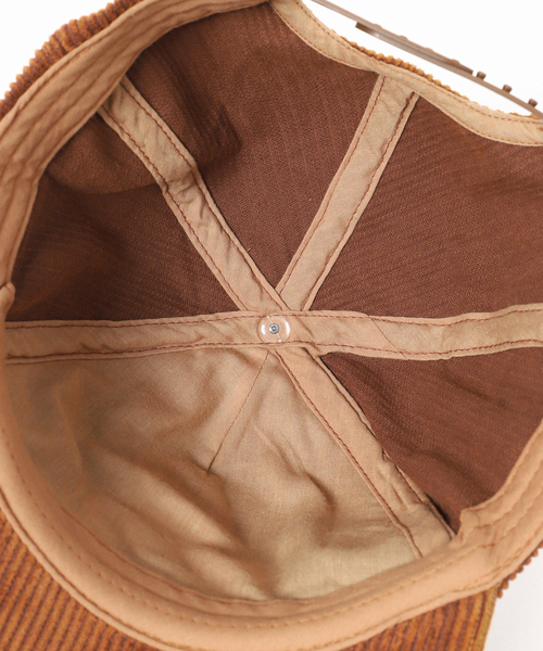 JOURNAL STANDARD relume(ジャーナルスタンダード レリューム)の「MACK TRUCKS / マック・トラックス 別注 フェード コーデュロイ キャップ(キャップ・メンズ・ブラック/ブラウン・FREE)」の4枚目の写真