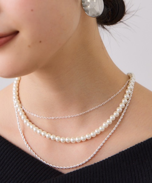 VIS（ビス）の「ガラスパール3連ネックレス（ネックレス・レディース・ゴールド/シルバー・FREE）」の5枚目の写真