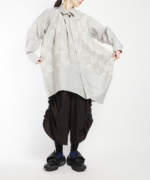 gomme（ゴム）の「パルテノンビックブラウス（シャツ/ブラウス・レディース・グレー/ブラック/ホワイト・MEDIUM）」の13枚目の写真