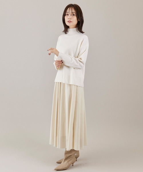 INED（イネド）の「ハイネックプルオーバーニット（ニット/セーター・レディース・チェリーピンク/チャコールグレー/オフホワイト/サックスブルー・9号/11号）」の10枚目の写真