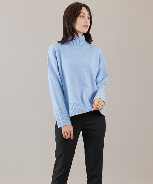 INED（イネド）の「ハイネックプルオーバーニット（ニット/セーター・レディース・チェリーピンク/チャコールグレー/オフホワイト/サックスブルー・9号/11号）」の18枚目の写真