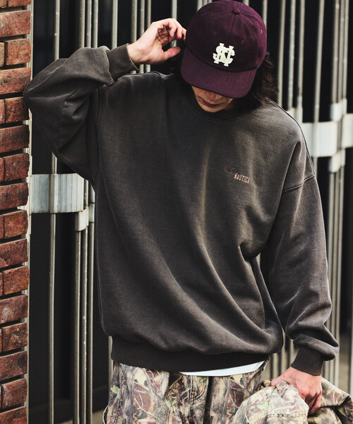 NAUTICA（ノーティカ）の「NAUTICA/ノーティカ ピグメント加工 HIDDEN LOGO クルーネックスウェット（スウェット・メンズ・ブラック/ネイビー/ブラウン・X-LARGE/MEDIUM/LARGE/SMALL）」の4枚目の写真