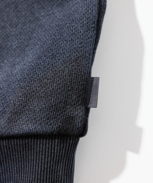 NAUTICA（ノーティカ）の「NAUTICA/ノーティカ ピグメント加工 HIDDEN LOGO クルーネックスウェット（スウェット・メンズ・ブラック/ネイビー/ブラウン・X-LARGE/MEDIUM/LARGE/SMALL）」の16枚目の写真