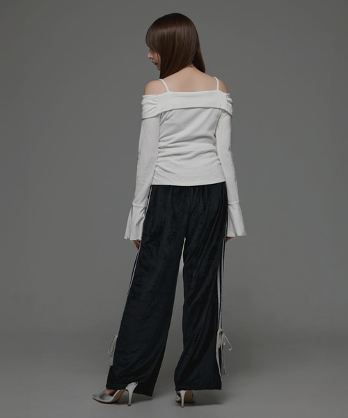 .KOM(ドットコム)の「『.KOM/ドットケーオーエム』デザインロングスリーブ【GC】(Tシャツ/カットソー・レディース・ブラック/ホワイト・FREE)」の6枚目の写真