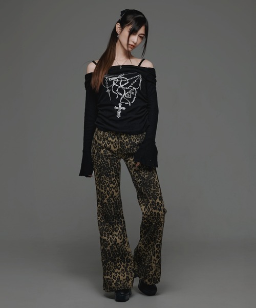 .KOM(ドットコム)の「『.KOM/ドットケーオーエム』デザインロングスリーブ【GC】(Tシャツ/カットソー・レディース・ブラック/ホワイト・FREE)」の9枚目の写真