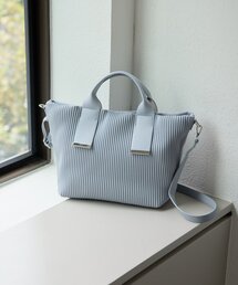 プリーツ」に該当するトートバッグ（ブルー・ネイビー/青色系