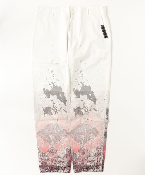 Children of the discordance（チルドレン オブ ザ ディスコ-ダンス）の「Children of the discordance / DAWNDIC RUG PRINT TROUSERS / COTDPT-372（チノパンツ・メンズ・ホワイト・3）」の2枚目の写真