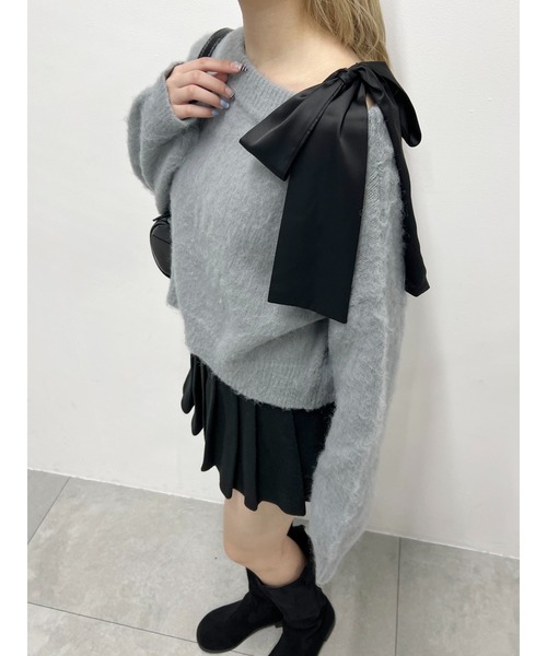 WEGO(ウィゴー)の「リボンワンショルニット(ニット/セーター・レディース・グレー/アイボリー/ブラウン・FREE)」の10枚目の写真