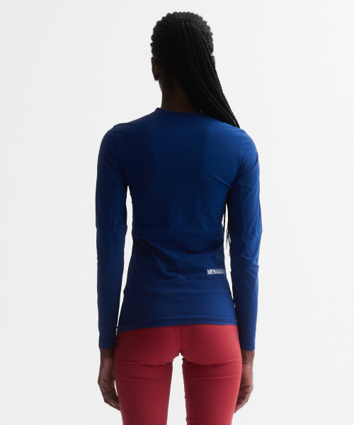 MENASOO(ミナス)の「VENODE Small Track Logo Active Long Tshirts_Blue (Tight Fit)(Tシャツ/カットソー・レディース・ブルー・1/2)」の4枚目の写真