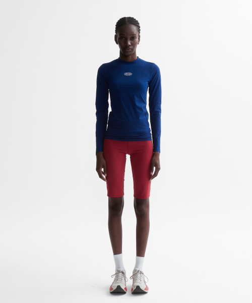 MENASOO(ミナス)の「VENODE Small Track Logo Active Long Tshirts_Blue (Tight Fit)(Tシャツ/カットソー・レディース・ブルー・1/2)」の5枚目の写真