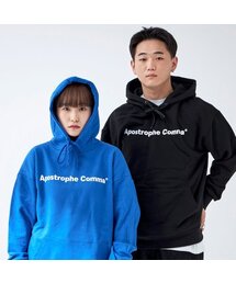 APOSTROPHE COMMA（アポストロフィコンマ）の「ベーシックフルネームロゴフードパーカー（ブルー/ホワイト）（パーカー）」