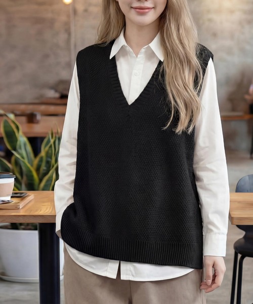 cammie(キャミー)の「ニットベスト(ベスト・レディース・ダークグレー/ダークブラウン/アイボリー/ブラック・F)」の16枚目の写真