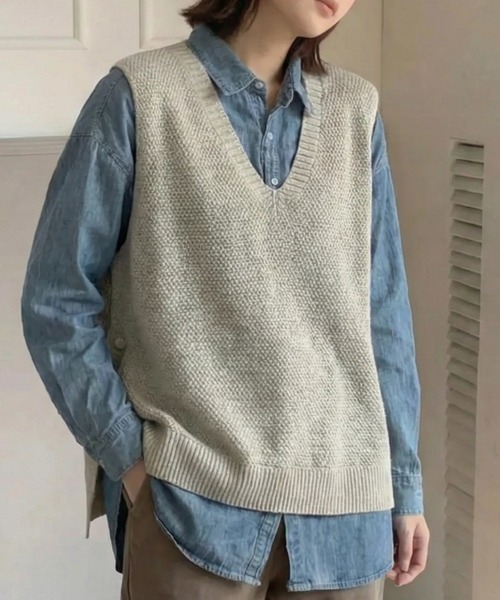 cammie(キャミー)の「ニットベスト(ベスト・レディース・ダークグレー/ダークブラウン/アイボリー/ブラック・F)」の10枚目の写真