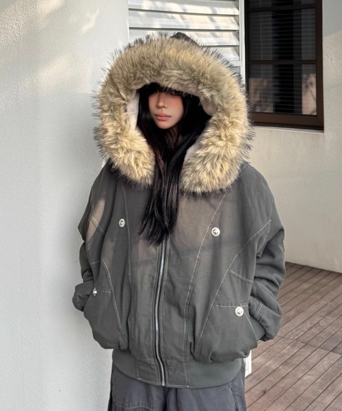 LAC-VERT（ラック・ヴェール）の「フード付きステッチボアブルゾン（ブルゾン・レディース・ブラック/カーキ・MEDIUM/SMALL）」の3枚目の写真