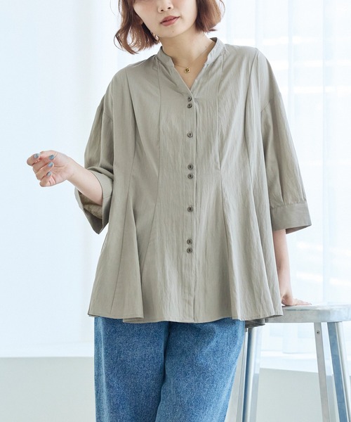 LAVEANGE(ラビアンジェ)の「【好機能シリーズ】UVカット・接触冷感・速乾|タックチュニックブラウス|美シルエット/オフィスカジュアル/きれいめ/体型カバー(シャツ/ブラウス・レディース・オフホワイト/ブラック/モカ・5L/4L/3L/LL/M)」の4枚目の写真