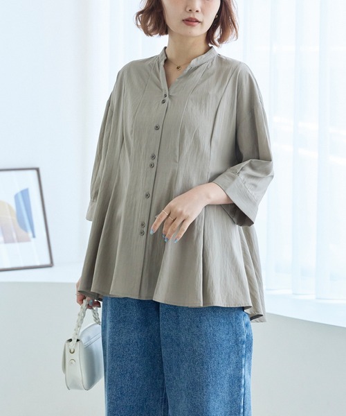 LAVEANGE(ラビアンジェ)の「【好機能シリーズ】UVカット・接触冷感・速乾|タックチュニックブラウス|美シルエット/オフィスカジュアル/きれいめ/体型カバー(シャツ/ブラウス・レディース・オフホワイト/ブラック/モカ・5L/4L/3L/LL/M)」の6枚目の写真