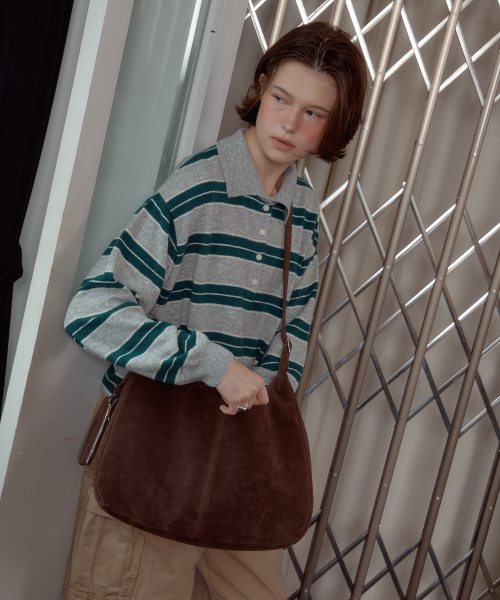 ANOETIC（アノエティック）の「ANC SUEDE HOBO BAG_DARK BROWN（ショルダーバッグ・レディース・ダークブラウン・FREE）」の2枚目の写真