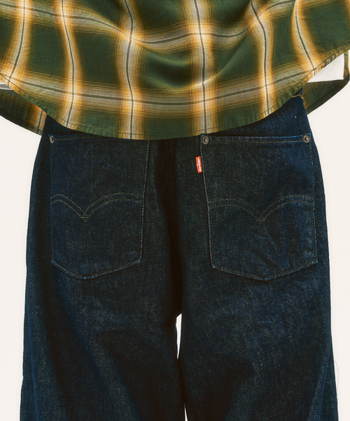 417 EDIFICE（フォーワンセブンエディフィス）の「追加 LEVI’S(R)/リーバイス(R) 別注 TWISTED BELTED デニムパンツ L30（デニムパンツ・メンズ・ネイビー・28/30/32/34/36）」の12枚目の写真