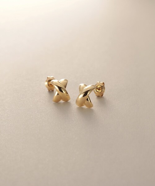 K18【サステナブル】甲丸クロスアーチ スタッドピアス（ピアス（両耳用