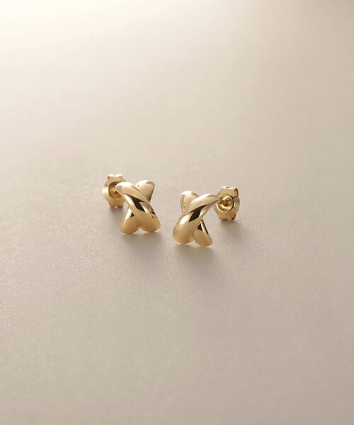 K18【サステナブル】甲丸クロスアーチ スタッドピアス（ピアス（両耳用