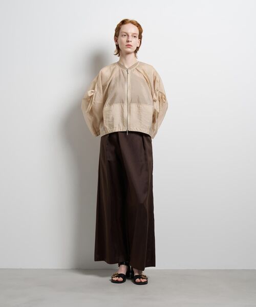 LANVIN en Bleu(ランバンオンブルー)の「ショルダーリボンシアーブルゾン(テーラードジャケット・レディース・ブラック/ベージュ/オフホワイト・38)」の4枚目の写真