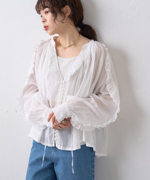 WILLOW（ウィロー）の「【willow】シアーフリルボリュームブラウス（シャツ/ブラウス・レディース・ホワイト・ONE SIZE）」の5枚目の写真