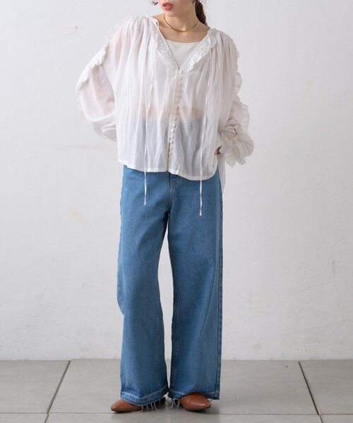 WILLOW（ウィロー）の「【willow】シアーフリルボリュームブラウス（シャツ/ブラウス・レディース・ホワイト・ONE SIZE）」の6枚目の写真