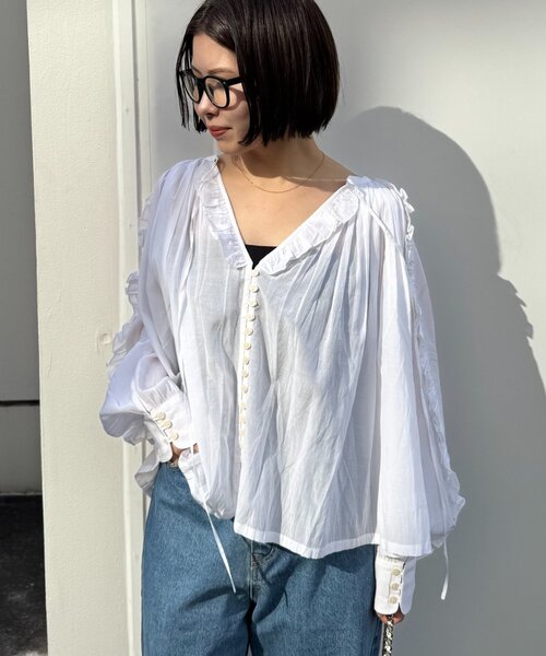 WILLOW（ウィロー）の「【willow】シアーフリルボリュームブラウス（シャツ/ブラウス・レディース・ホワイト・ONE SIZE）」の11枚目の写真