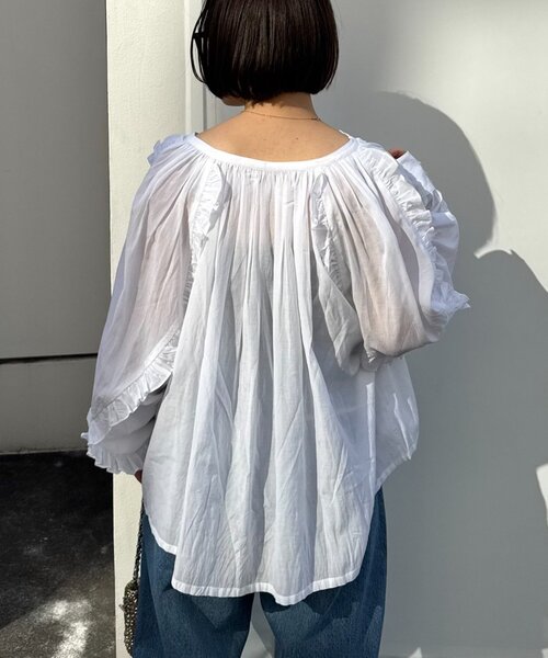 WILLOW（ウィロー）の「【willow】シアーフリルボリュームブラウス（シャツ/ブラウス・レディース・ホワイト・ONE SIZE）」の12枚目の写真