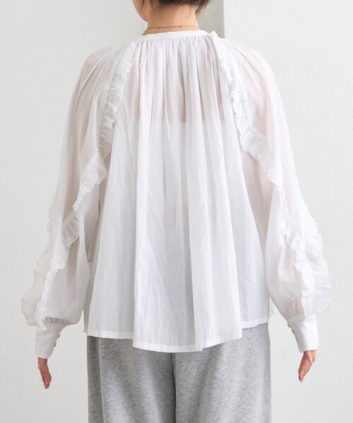 WILLOW（ウィロー）の「【willow】シアーフリルボリュームブラウス（シャツ/ブラウス・レディース・ホワイト・ONE SIZE）」の18枚目の写真