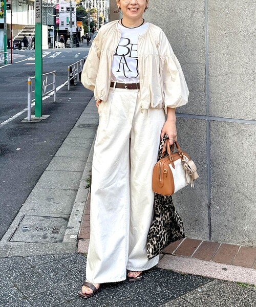 NOLLEY’S（ノーリーズ）の「ウォッシャブル撥水ポケッタブルボリュームブルゾン（ブルゾン・レディース・オフホワイト/ベージュ/ネイビー・38）」の4枚目の写真