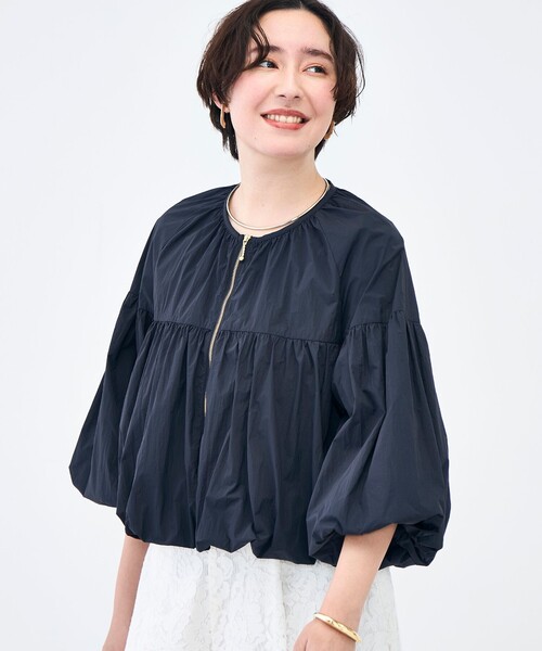 NOLLEY’S（ノーリーズ）の「ウォッシャブル撥水ポケッタブルボリュームブルゾン（ブルゾン・レディース・オフホワイト/ベージュ/ネイビー・38）」の20枚目の写真