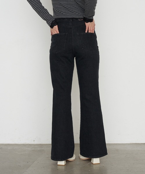 RAY CASSIN(レイカズン)の「【2サイズ展開】ラインストーンフレアデニムパンツ(デニムパンツ・レディース・ブルー/ブラック/スカイブルー・S/M)」の8枚目の写真