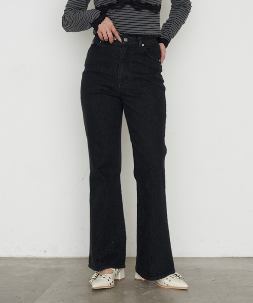 RAY CASSIN(レイカズン)の「【2サイズ展開】ラインストーンフレアデニムパンツ(デニムパンツ・レディース・ブルー/ブラック/スカイブルー・S/M)」の6枚目の写真