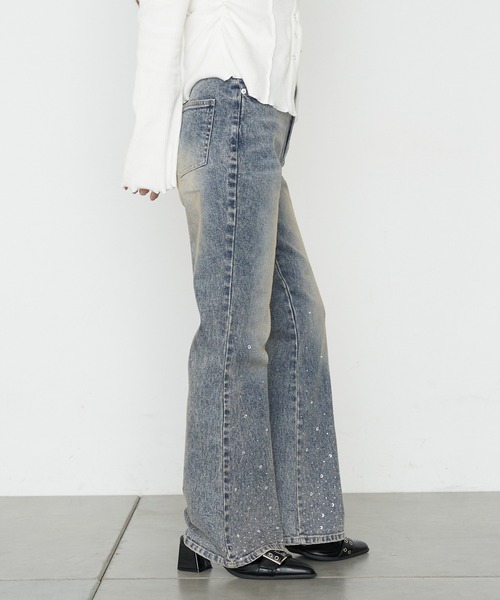 RAY CASSIN(レイカズン)の「【2サイズ展開】ラインストーンフレアデニムパンツ(デニムパンツ・レディース・ブルー/ブラック/スカイブルー・S/M)」の22枚目の写真